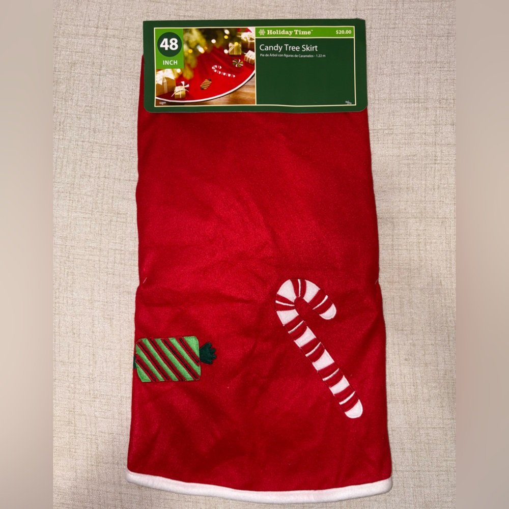 Holiday Time Candy Tree Skirt NWT